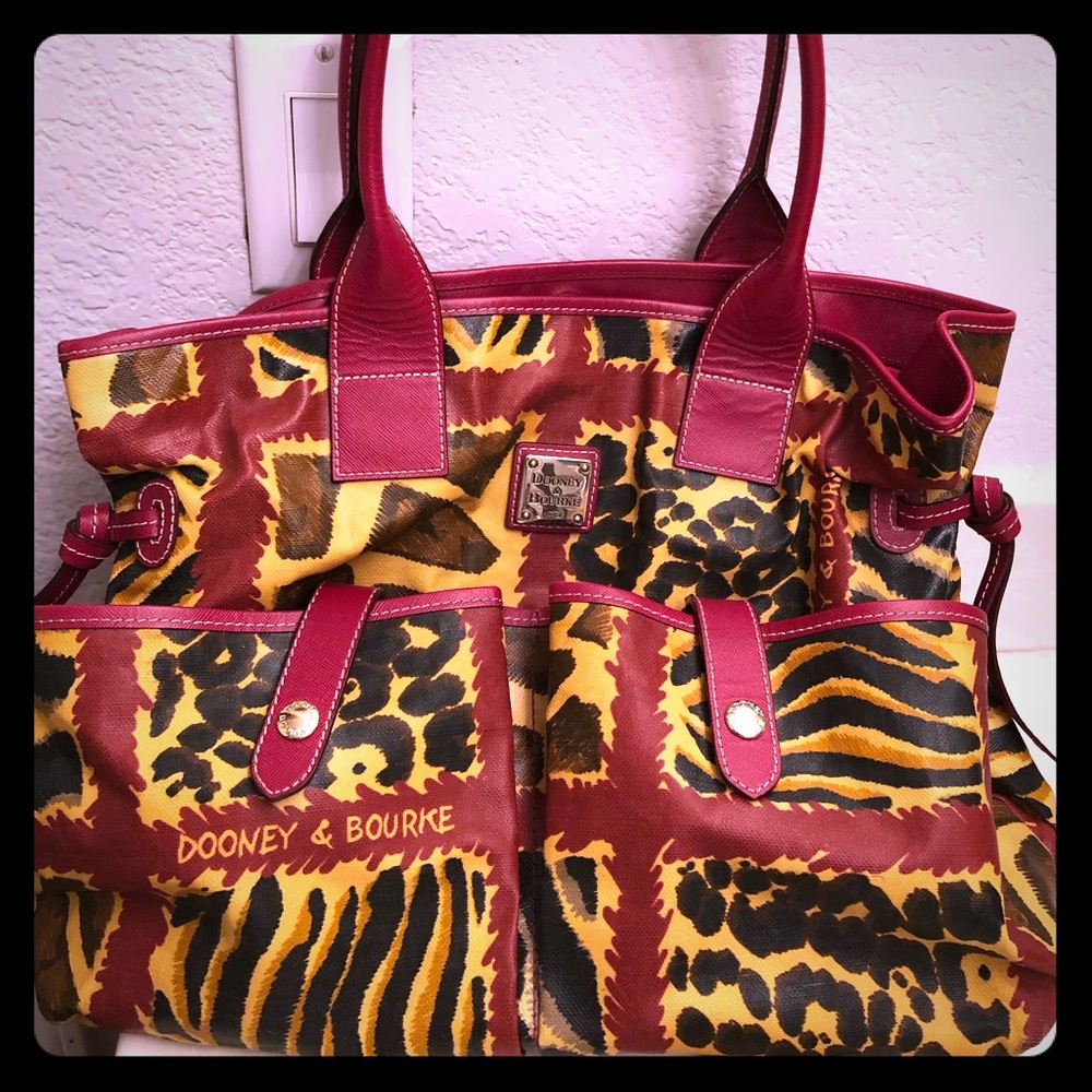 Dooney & Bourke -Hobo Bag Red